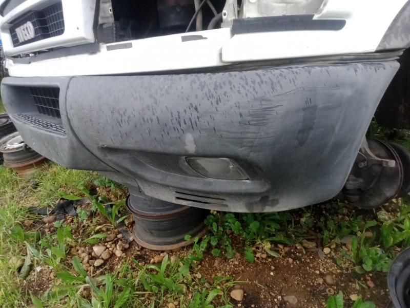 Recambio de paragolpes delantero para iveco daily caja abierta / volquete 2.8 diesel cat referencia OEM IAM  99-06 