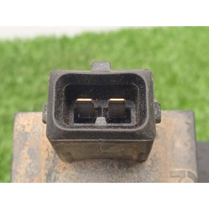 Recambio de valvula de vacio para land rover range rover (lm) 3.0 td6 referencia OEM IAM 2246175-72190323 2.PINES 3.CONEXIONES