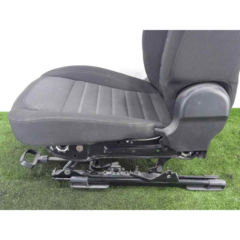 Recambio de asiento delantero derecho para alfa romeo stelvio (630) 2.2 jtdm cat referencia OEM IAM SINREFERENCIA TELA 
