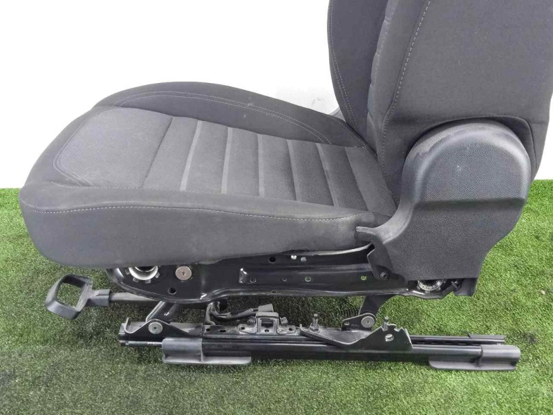 Recambio de asiento delantero derecho para alfa romeo stelvio (630) 2.2 jtdm cat referencia OEM IAM SINREFERENCIA TELA 