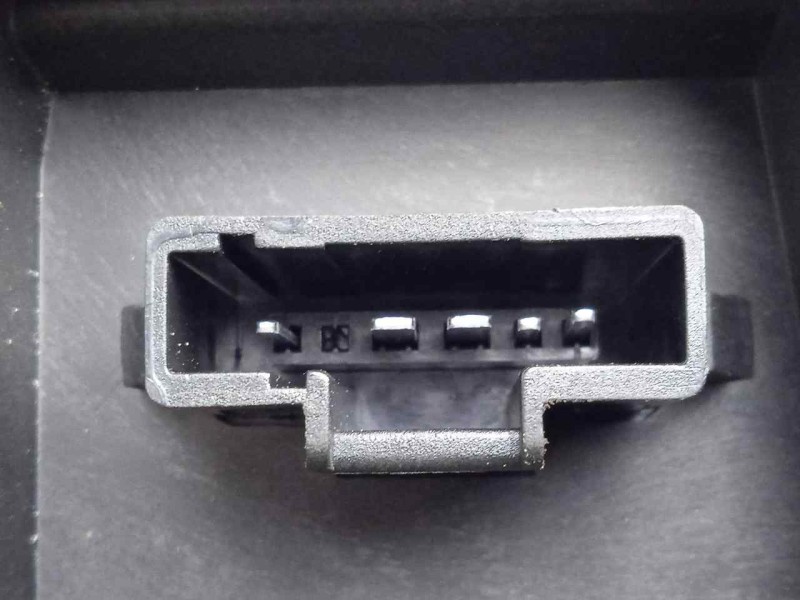 Recambio de piloto trasero derecho para dacia logan 1.5 dci diesel fap cat referencia OEM IAM SINREFERENCIA 08-13 