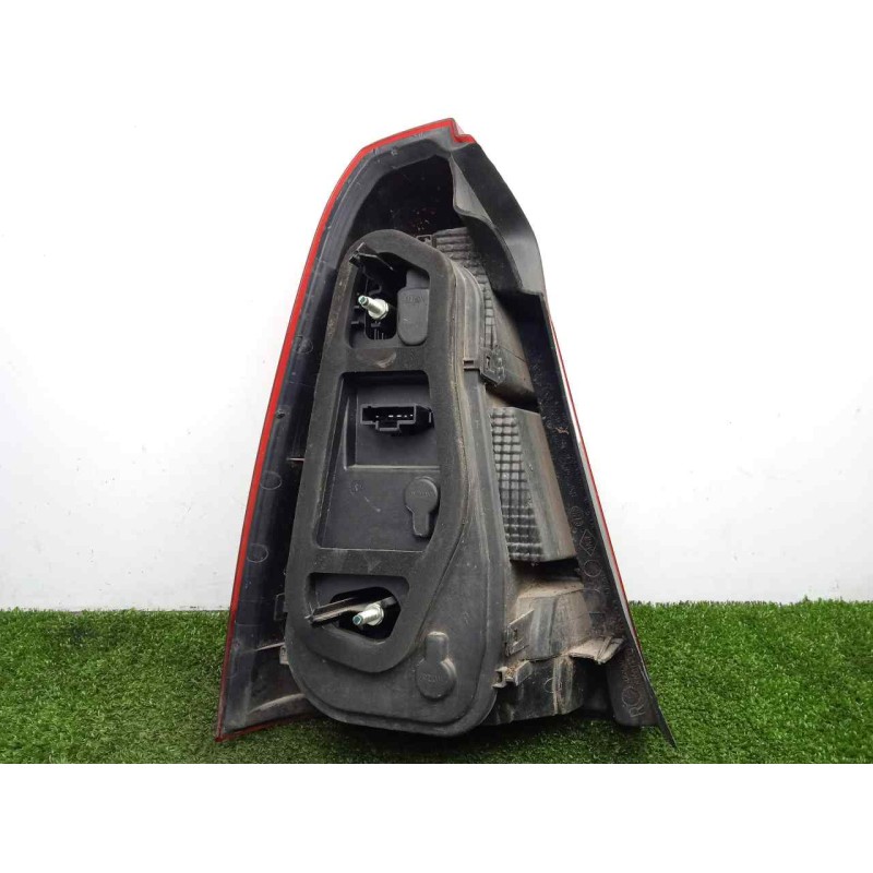 Recambio de piloto trasero derecho para dacia logan 1.5 dci diesel fap cat referencia OEM IAM SINREFERENCIA 08-13 