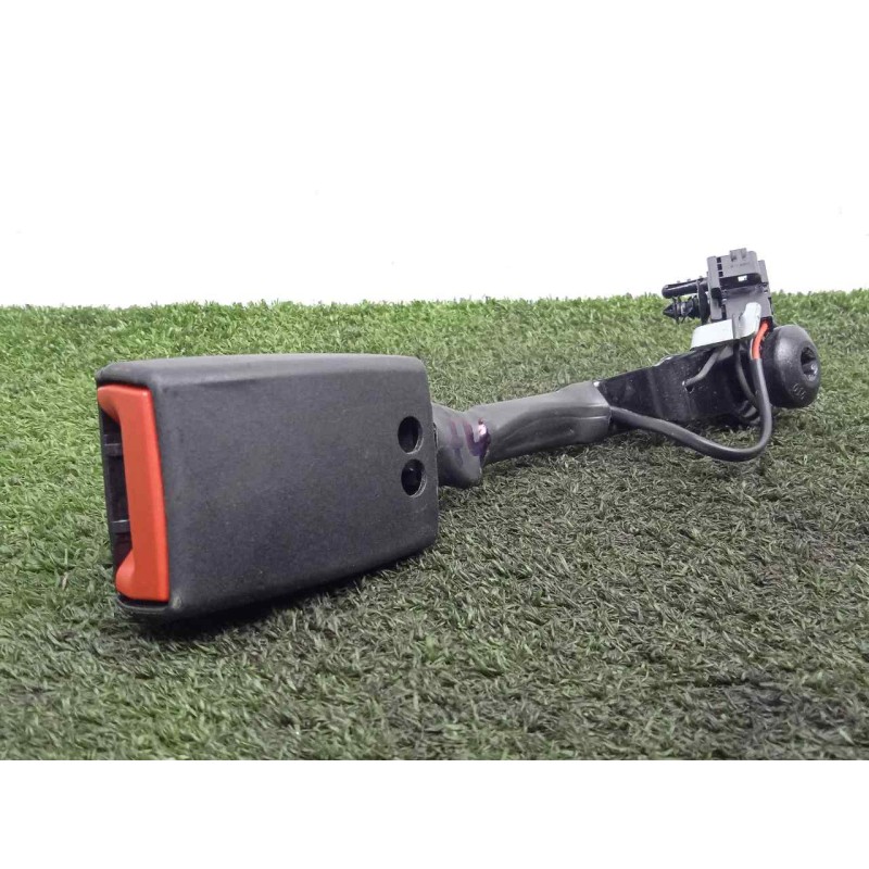 Recambio de enganche cinturon trasero derecho para ford kuga (cbs) 1.5 ecoboost cat referencia OEM IAM CV4460044BC3JA6  