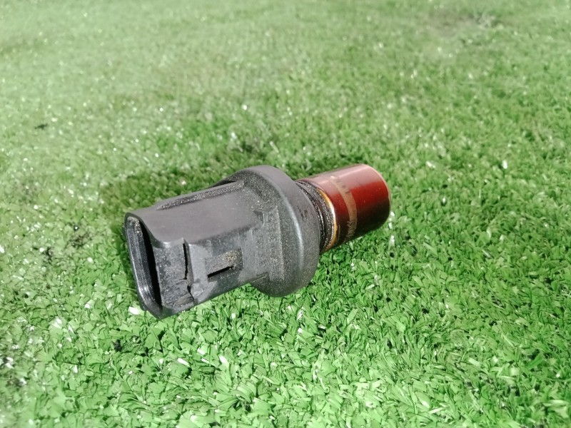 Recambio de sensor para toyota corolla (e12) 1.6 16v referencia OEM IAM  2.PINES 