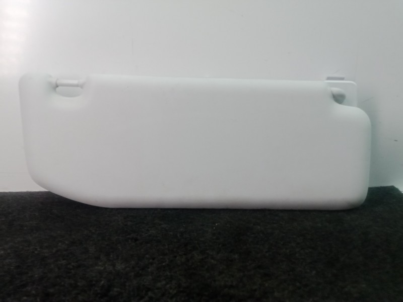 Recambio de parasol izquierdo para peugeot 208 1.2 12v vti referencia OEM IAM   