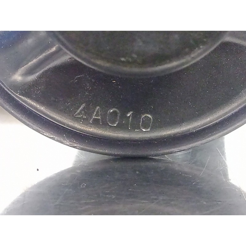 Recambio de valvula egr para hyundai h 1 2.5 crdi cat referencia OEM IAM 4A010  