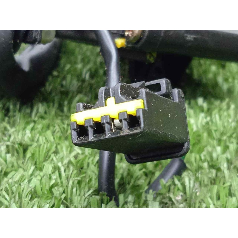 Recambio de mando limpia para hyundai h 1 2.5 turbodiesel referencia OEM IAM   8.PIN