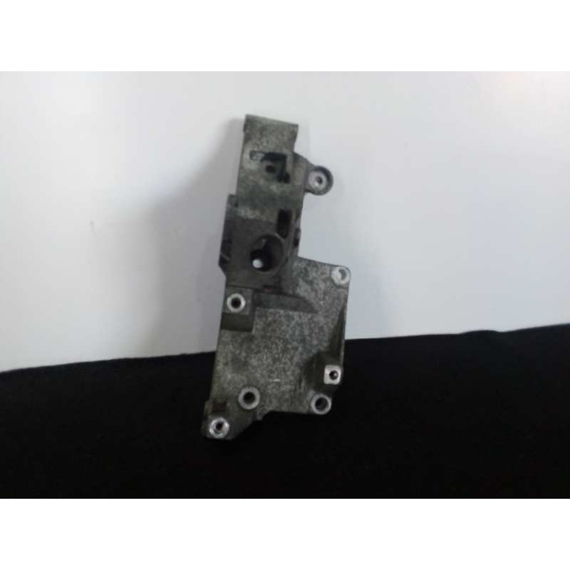 Recambio de soporte alternador para seat ibiza (6l1) 1.9 tdi referencia OEM IAM 038903143AG  