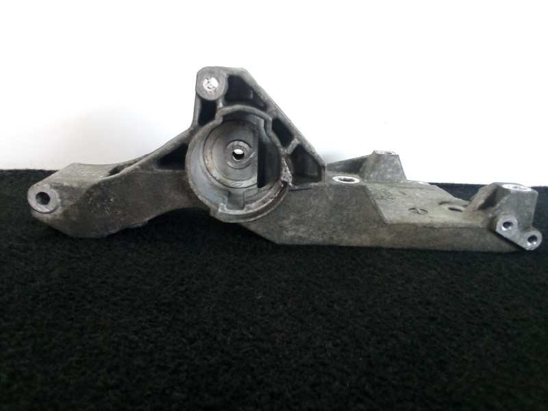 Recambio de soporte alternador para seat ibiza (6l1) 1.9 tdi referencia OEM IAM 038903143AG  