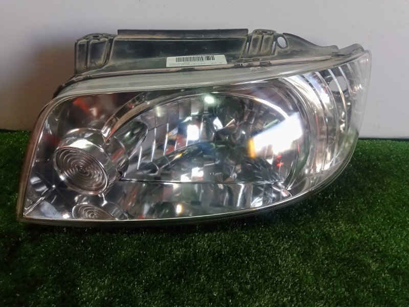Recambio de faro izquierdo para hyundai matrix (fc) 1.6 gls referencia OEM IAM  01-06 