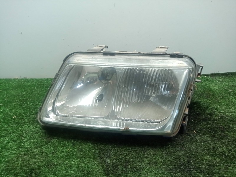 Recambio de faro izquierdo para audi a3 (8l) 1.9 tdi referencia OEM IAM  96-00 SIN.ANTINIEBLA