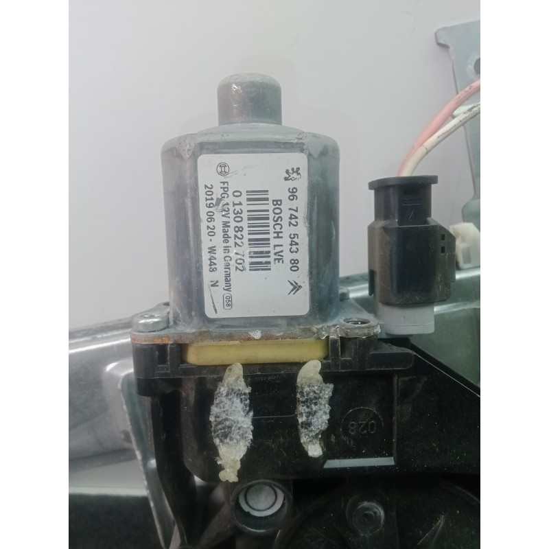 Recambio de elevalunas delantero derecho para peugeot 208 1.2 12v vti referencia OEM IAM 9674254380-0130822702-9673154380  