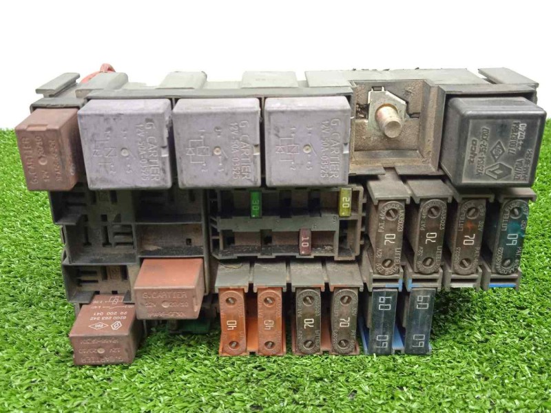 Recambio de caja reles / fusibles para renault laguna ii (bg0) 1.9 dci diesel cat referencia OEM IAM SINREFERENCIA  