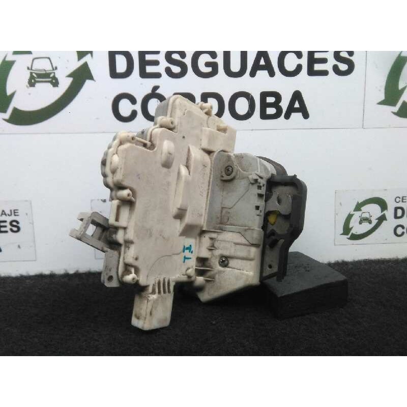 Recambio de cerradura puerta trasera izquierda para audi a4 avant (8e) 2.0 tdi referencia OEM IAM   5.PUERTAS