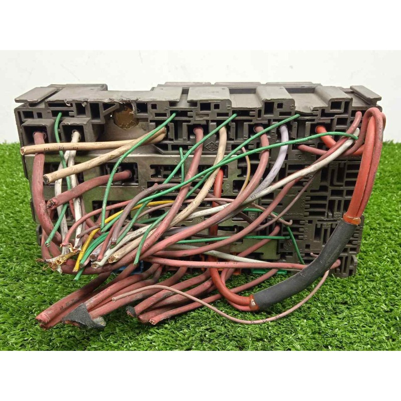 Recambio de caja reles / fusibles para renault laguna ii (bg0) 1.9 dci diesel cat referencia OEM IAM SINREFERENCIA  