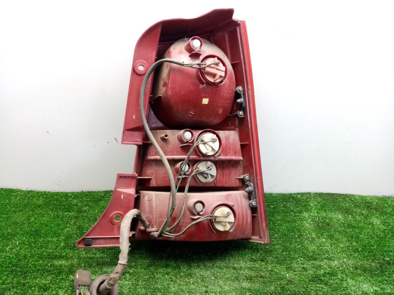 Recambio de piloto trasero izquierdo para kia picanto 1.1 cat referencia OEM IAM  04-08 