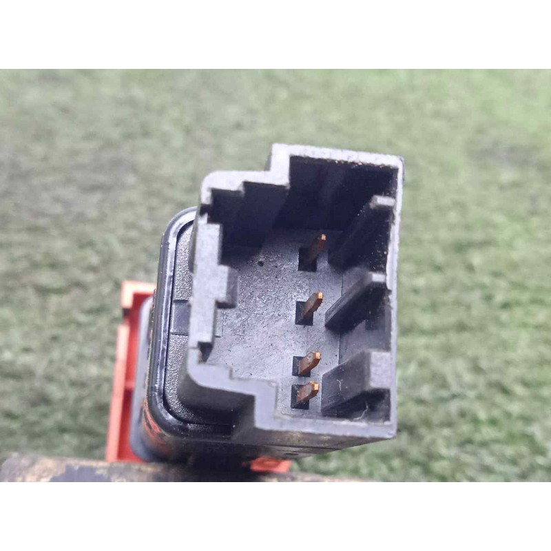 Recambio de warning para chevrolet captiva 2.0 diesel cat referencia OEM IAM 202005304  