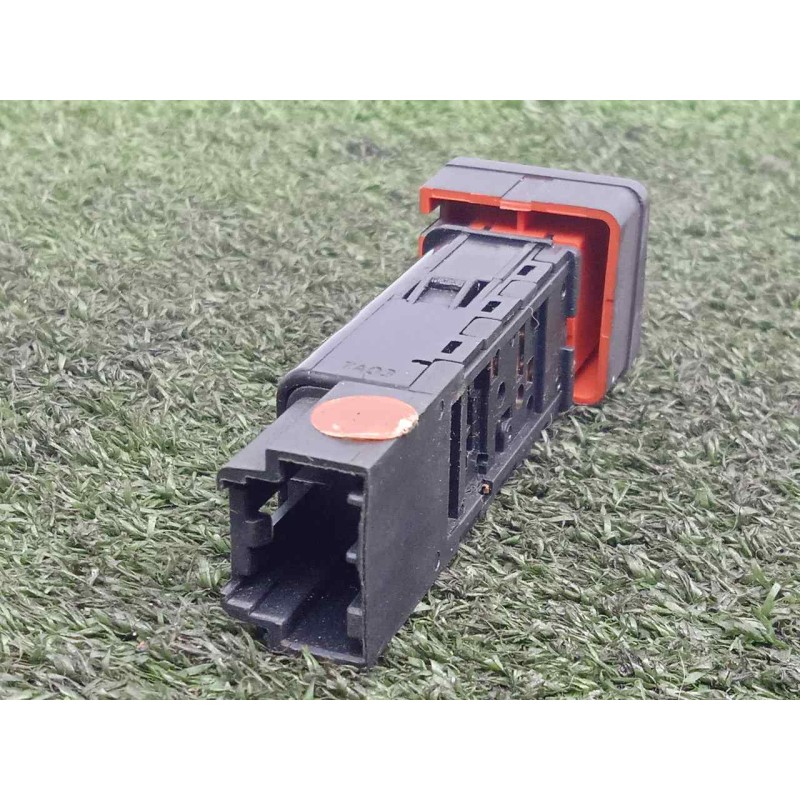 Recambio de warning para chevrolet captiva 2.0 diesel cat referencia OEM IAM 202005304  