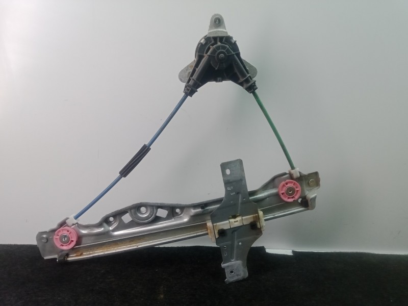 Recambio de elevalunas trasero derecho para peugeot 208 1.2 12v vti referencia OEM IAM 9673153880-A002C501-32559000  