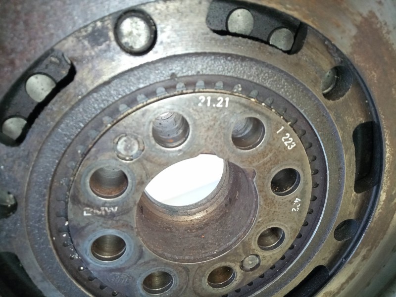 Recambio de volante motor para bmw serie 3 berlina (e36) 1.7 turbodiesel cat referencia OEM IAM 21211223492  