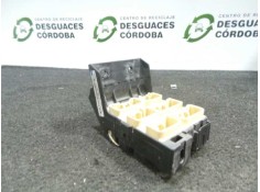 Recambio de caja reles / fusibles para toyota corolla verso (r1) 2.0 turbodiesel cat referencia OEM IAM 8273405030-558273405030  2