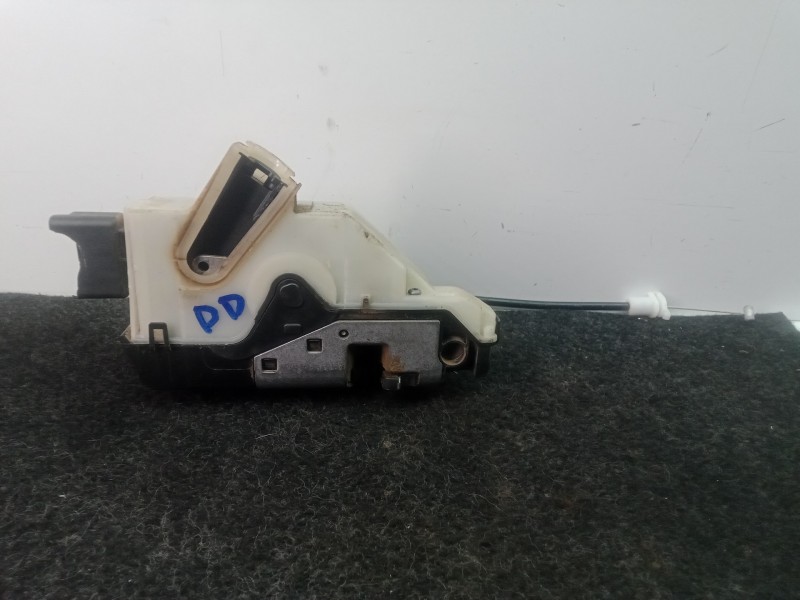 Recambio de cerradura puerta delantera derecha para peugeot 208 1.2 12v vti referencia OEM IAM 9812500780  