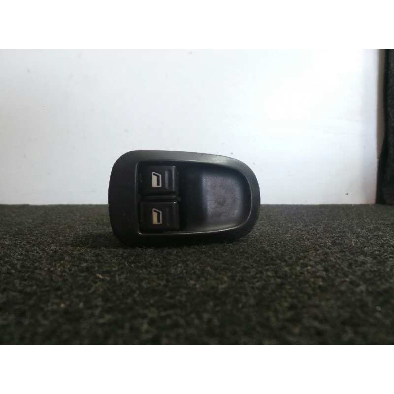 Recambio de mando elevalunas delantero izquierdo para peugeot 206 berlina 1.4 referencia OEM IAM   