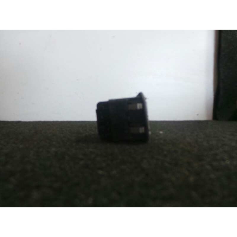 Recambio de mando elevalunas delantero izquierdo para peugeot 206 berlina 1.4 referencia OEM IAM   