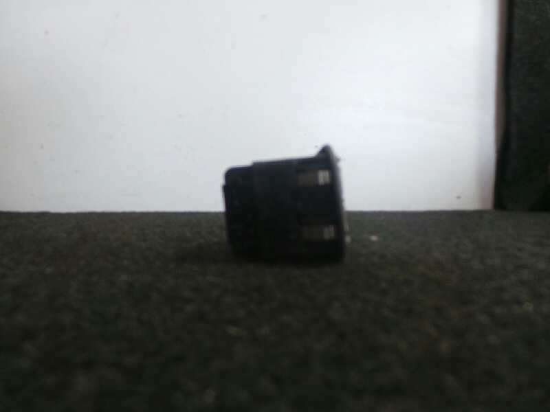 Recambio de mando elevalunas delantero izquierdo para peugeot 206 berlina 1.4 referencia OEM IAM   