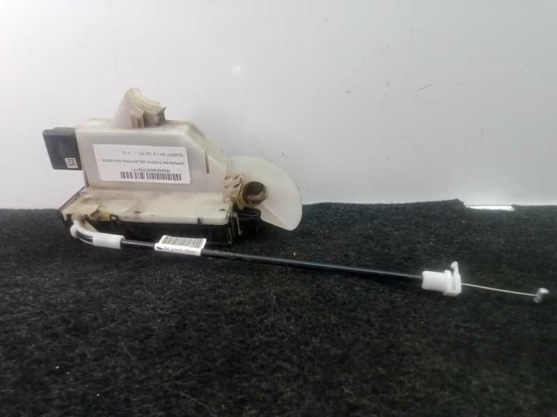 Recambio de cerradura puerta delantera izquierda para peugeot 208 1.2 12v vti referencia OEM IAM 9812500880  