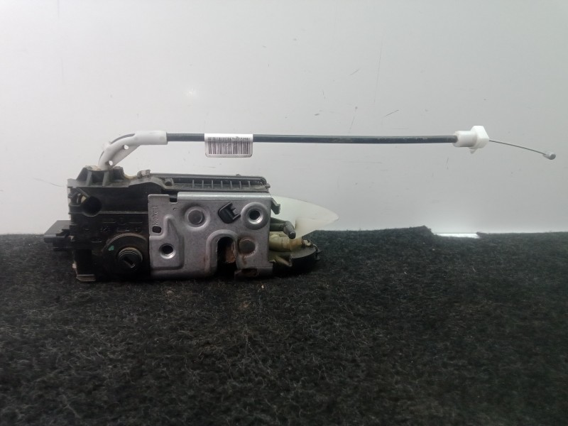 Recambio de cerradura puerta delantera izquierda para peugeot 208 1.2 12v vti referencia OEM IAM 9812500880  