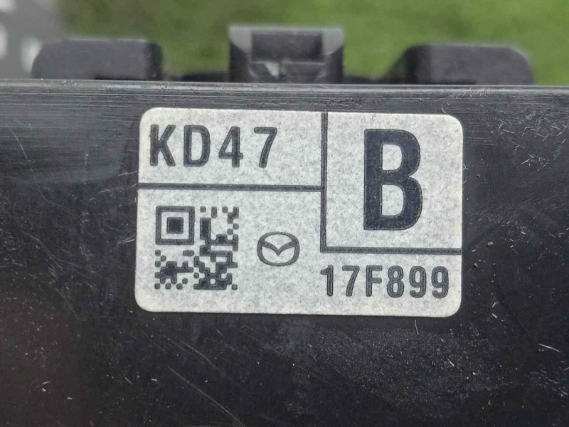 Recambio de mando limpia para mazda 6 kombi ()(.2012) 2.2 turbodiesel cat referencia OEM IAM 17F899  