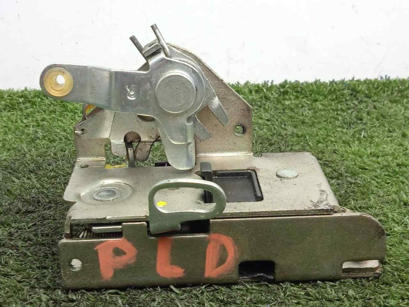 Recambio de cerradura puerta lateral derecha para iveco daily furgón 2.3 diesel referencia OEM IAM 500329770  