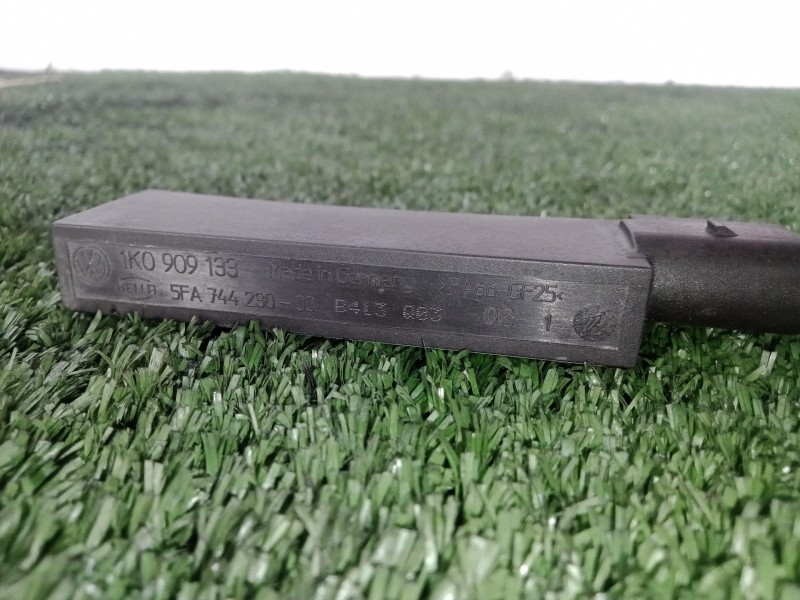 Recambio de sensor para volkswagen passat cc (357) 2.0 tdi referencia OEM IAM 1K0909133 KESY 