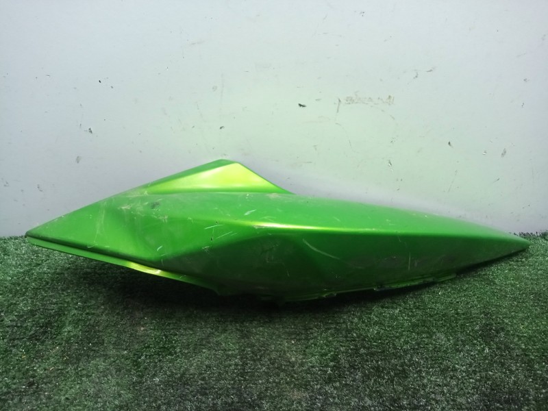 Recambio de moldura para kawasaki z 750 / z 1000 referencia OEM IAM 360400072 DERECHA TAPADERA DERECHA COLIN TRASERO