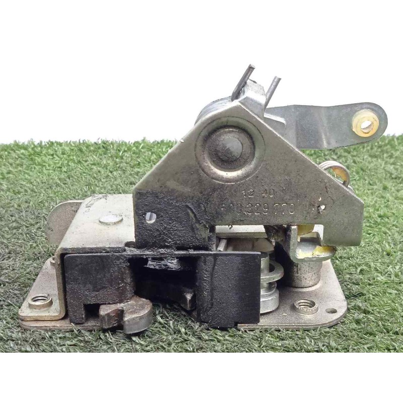 Recambio de cerradura puerta lateral derecha para iveco daily furgón 2.3 diesel referencia OEM IAM 500329770  