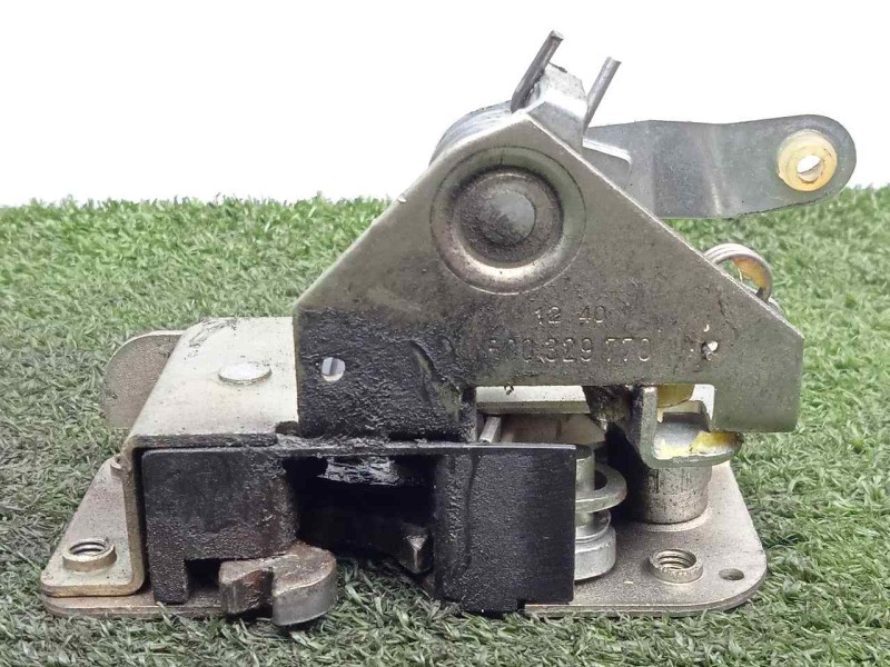 Recambio de cerradura puerta lateral derecha para iveco daily furgón 2.3 diesel referencia OEM IAM 500329770  