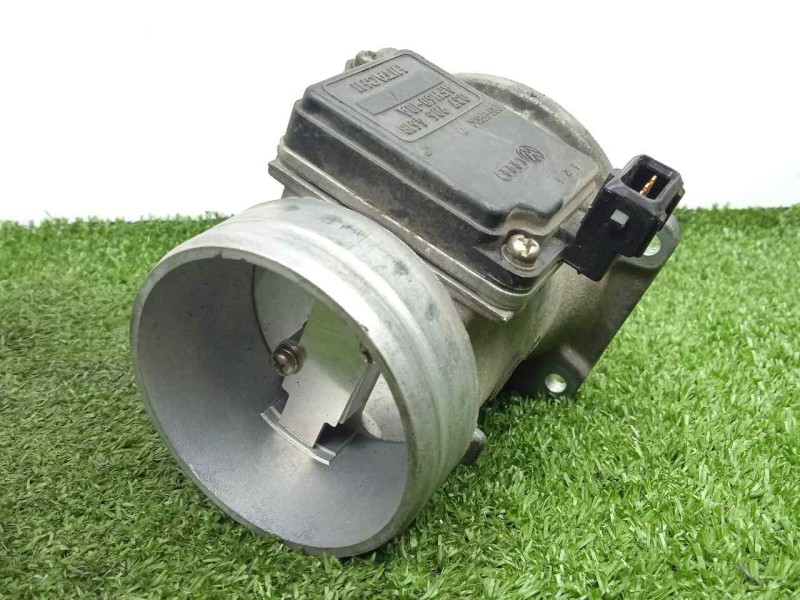 Recambio de caudalimetro para audi a4 berlina (b5) 1.8 20v referencia OEM IAM 037906461B-AFH6010A 3.PINES HITACHI