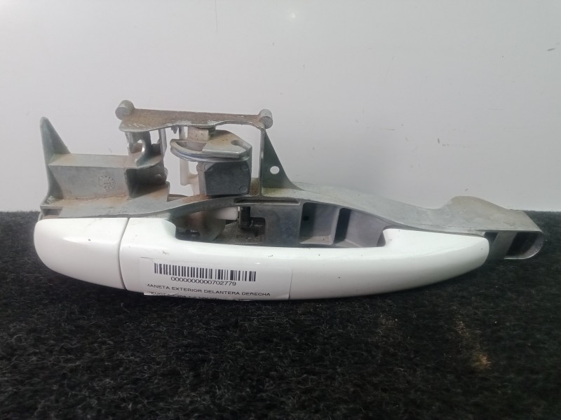 Recambio de maneta exterior delantera derecha para peugeot 208 1.2 12v vti referencia OEM IAM 9680168580  