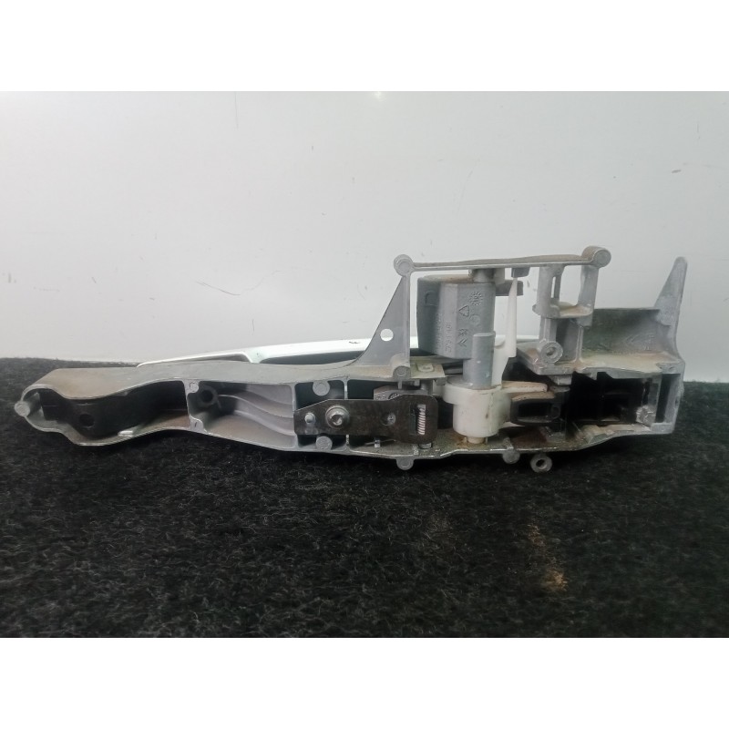 Recambio de maneta exterior delantera derecha para peugeot 208 1.2 12v vti referencia OEM IAM 9680168580  
