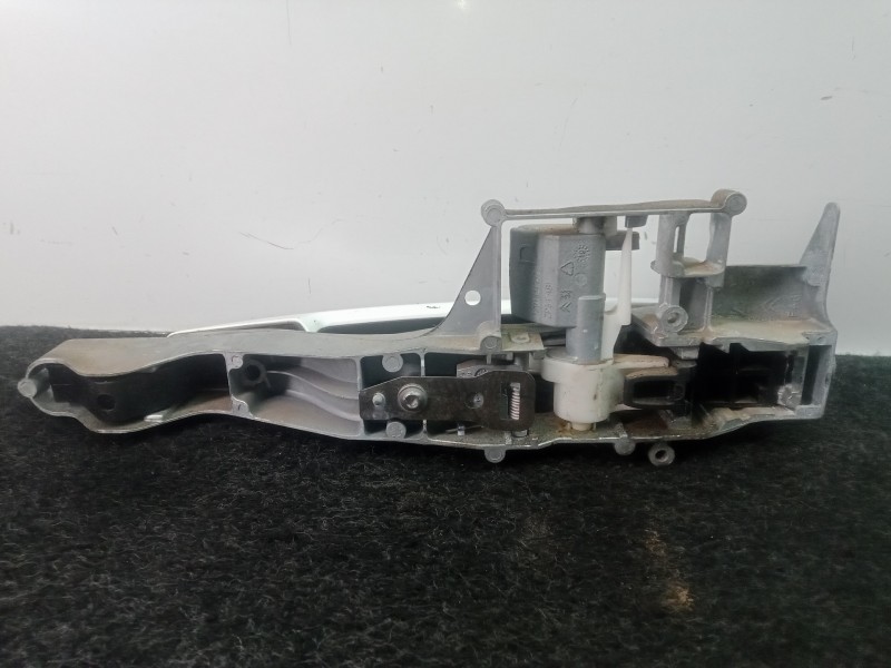 Recambio de maneta exterior delantera derecha para peugeot 208 1.2 12v vti referencia OEM IAM 9680168580  