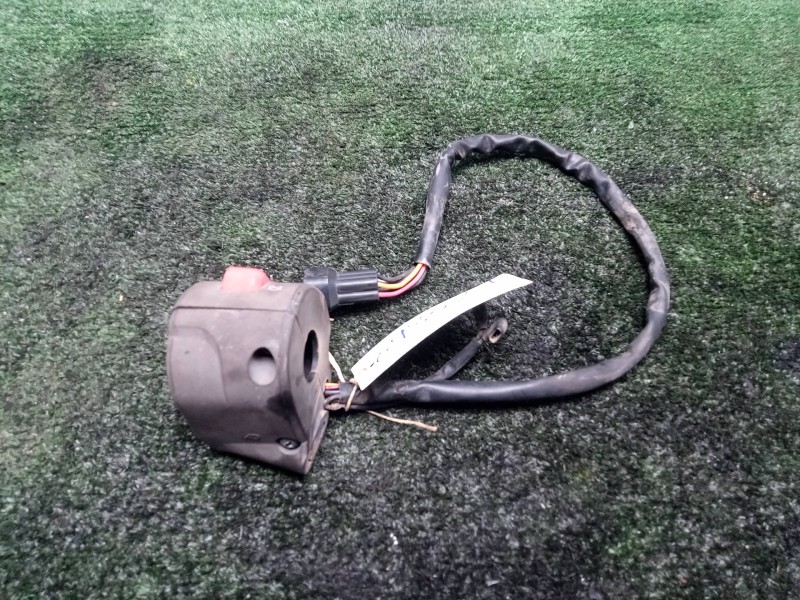 Recambio de mando multifuncion para kawasaki z 750 / z 1000 referencia OEM IAM 460911891  PIÑA LUCES DERECHA