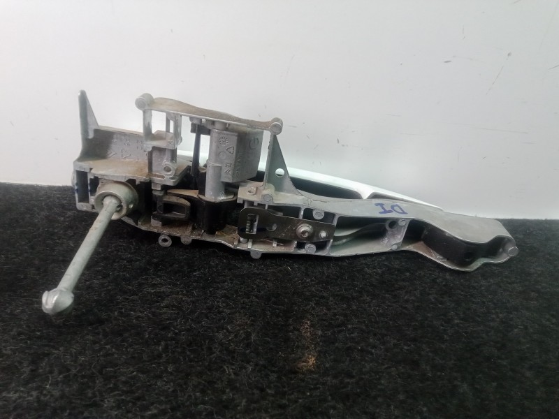 Recambio de maneta exterior delantera izquierda para peugeot 208 1.2 12v vti referencia OEM IAM 9680168680  