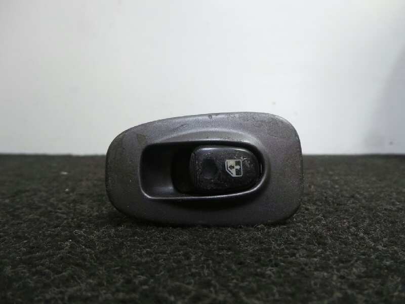 Recambio de mando elevalunas trasero derecho para hyundai accent (lc) 1.3 cat referencia OEM IAM   5 PINES