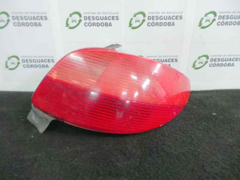 Recambio de piloto trasero derecho para peugeot 206 berlina 1.9 diesel referencia OEM IAM  1.SERIE 