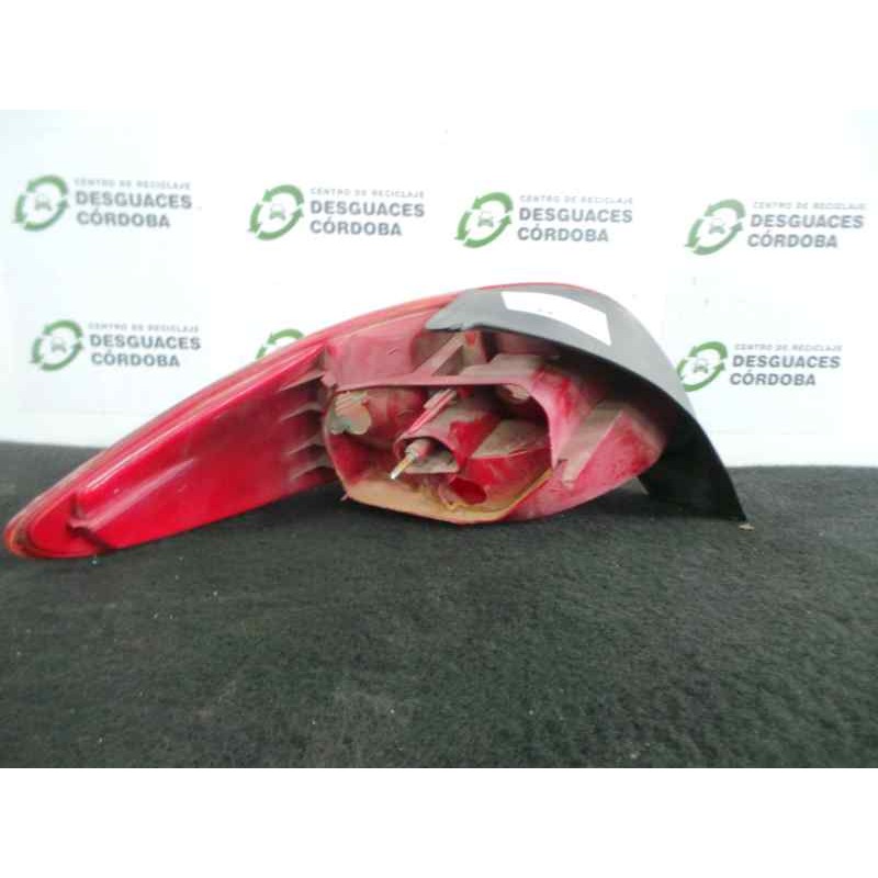 Recambio de piloto trasero derecho para peugeot 206 berlina 1.9 diesel referencia OEM IAM  1.SERIE 