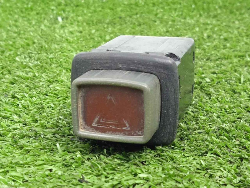 Recambio de warning para peugeot 505 berlina 2.5 turbodiesel referencia OEM IAM SINREFERENCIA  