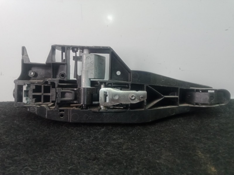 Recambio de maneta exterior trasera izquierda para peugeot 208 1.2 12v vti referencia OEM IAM 9672961180  