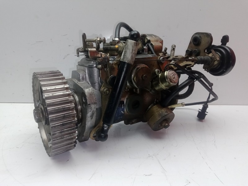 Recambio de bomba inyeccion para mitsubishi carisma berlina 4 (da0) 1.9 turbodiesel referencia OEM IAM R8448B260A  