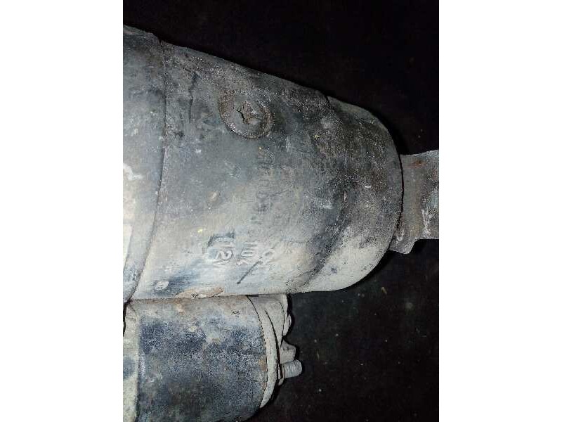 Recambio de motor arranque para peugeot 205 berlina 1.4 referencia OEM IAM 9000333104  BOSCH